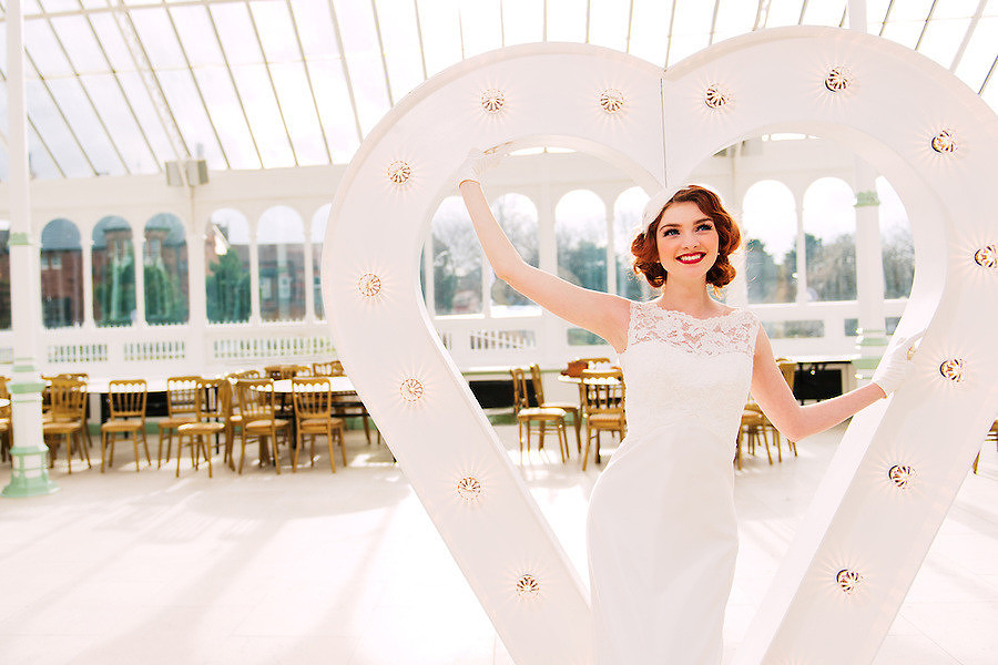 A happy vintage style bride (Ioan Said / Celynnen Photography)