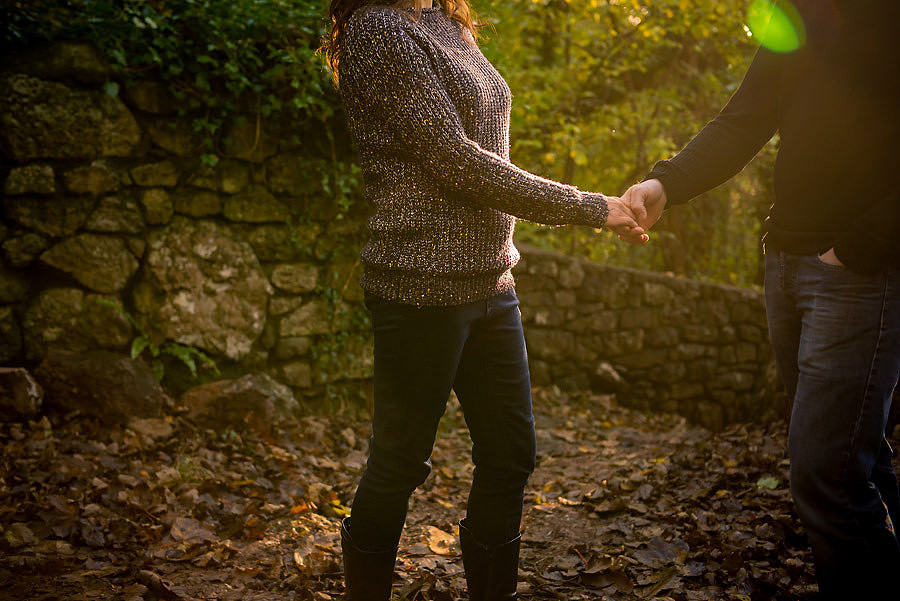 Gillian and Luke who are getting married at the St-Georges Hotel in Llandudno made the most of the late Autumns sunshine in Deganwy for their portrait session! (Ioan Said / Celynnen Photography)