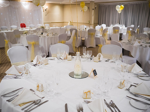 Liz and Matt's Wedding at Mollington Banastre Hotel, with Celynnen Photography