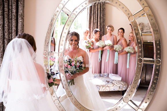 Amazing Photo From Stef and her Friends Looking at her on the Mirror
