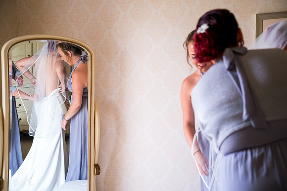 Jessica and Daniel's Wedding at The Lion Quays Hotel