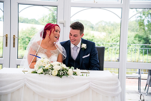 Jessica and Daniel's Wedding at The Lion Quays Hotel