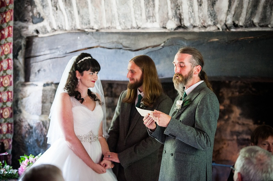 wedding at gwydir castle, conwy. North Wales Wedding photographer, Celynnen Photography