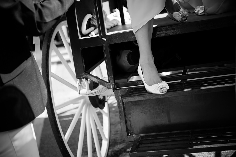 Wedding photographer Ruthin Celynnen Photography, The bride has arrived!