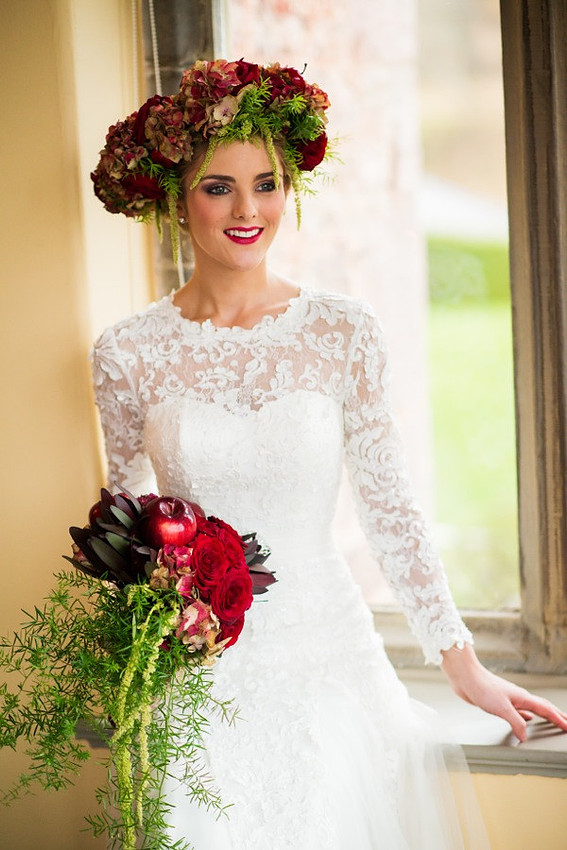 Bridal portrait photography at Bodysgallen Hall, Llandudno by Celynnen Photography. Dress by Diane Harbridge, flowers by Scent with Love.