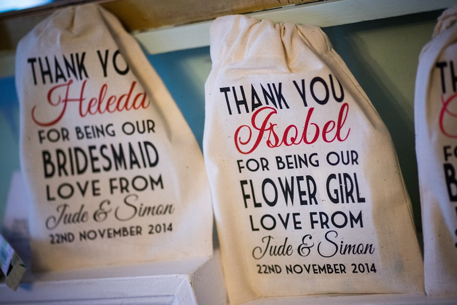 Wedding thank you bags for the flower girls by Photographer Celynnen Photography