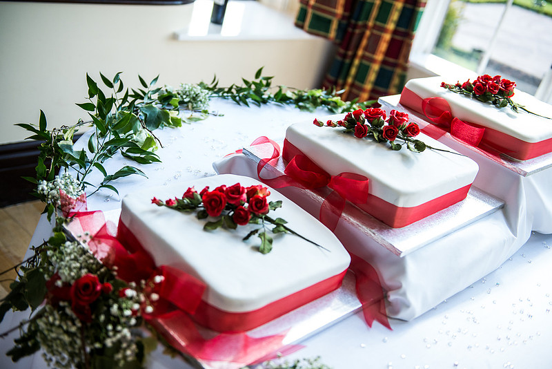 Photo of the wedding cakes from a wedding in Davenham.